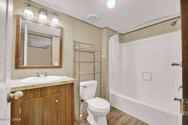 2764 Carter Circle, Chipley, FL 32428