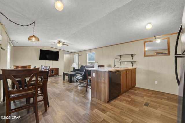 2764 Carter Circle, Chipley, FL 32428