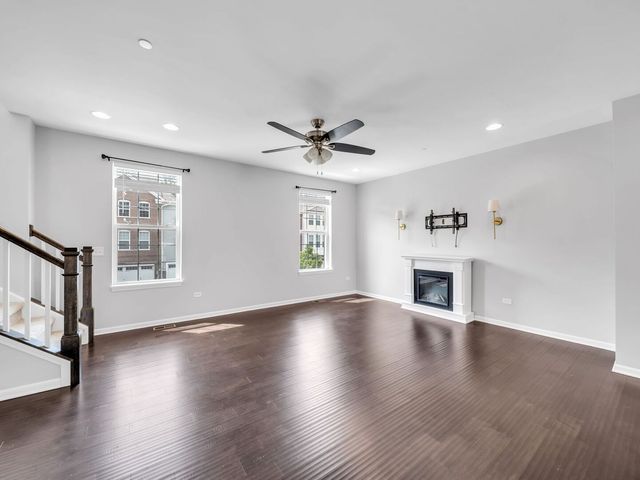 2534 Huntleigh Lane, Woodridge, IL 60517