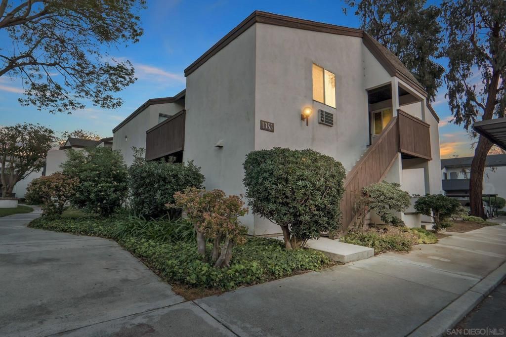 Image 1 of property listing at 1353 Caminito Gabaldon E, San Diego, CA 92108