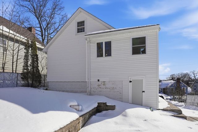 98 Boardman Ave, Melrose, MA 02176