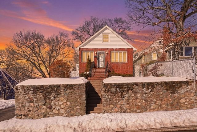 98 Boardman Ave, Melrose, MA 02176