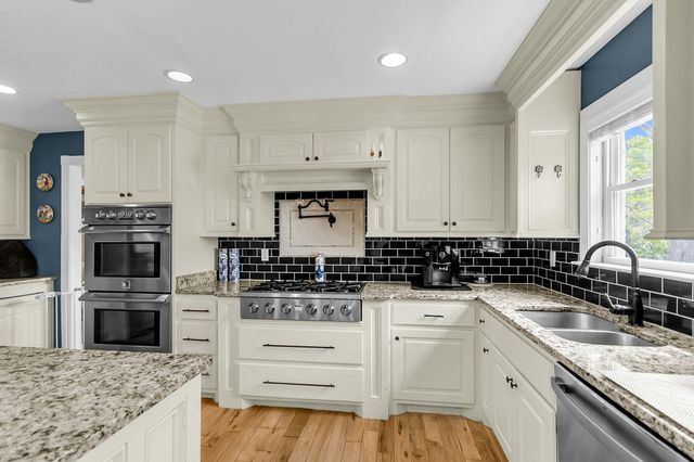 7 Forest Creek Court, Charleston, SC 29414