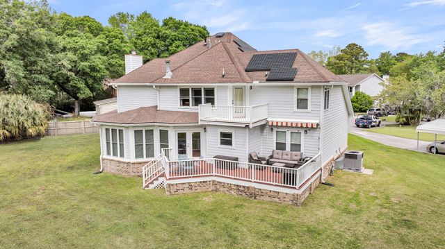 7 Forest Creek Court, Charleston, SC 29414