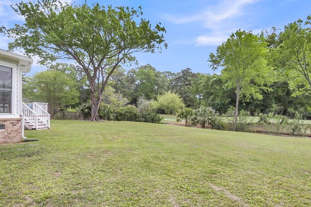 7 Forest Creek Court, Charleston, SC 29414