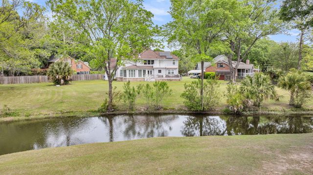 7 Forest Creek Court, Charleston, SC 29414