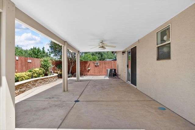 677 Robert L Smith Dr, Tracy, CA 95376