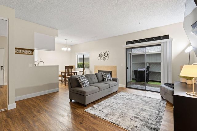 37470 Parish Circle 19C, Fremont, CA 94536