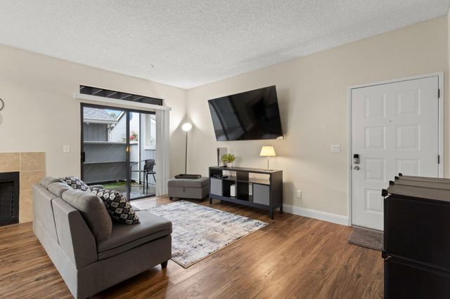 37470 Parish Circle 19C, Fremont, CA 94536