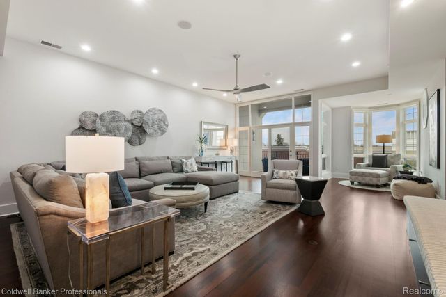 801 W Ann Arbor Trail 306, Plymouth, MI 48170