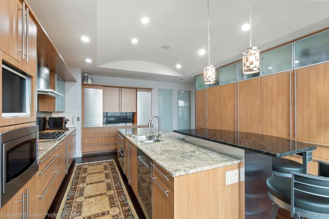 801 W Ann Arbor Trail 306, Plymouth, MI 48170
