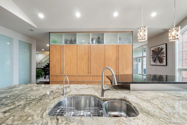 801 W Ann Arbor Trail 306, Plymouth, MI 48170