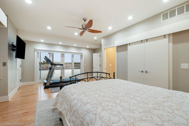 801 W Ann Arbor Trail 306, Plymouth, MI 48170