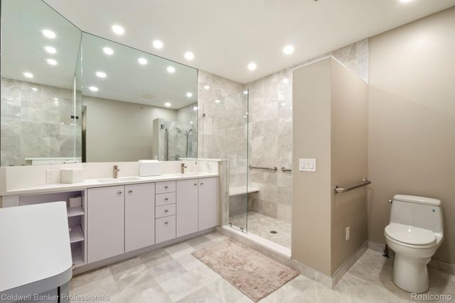 801 W Ann Arbor Trail 306, Plymouth, MI 48170
