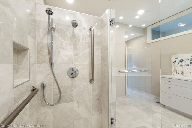 801 W Ann Arbor Trail 306, Plymouth, MI 48170