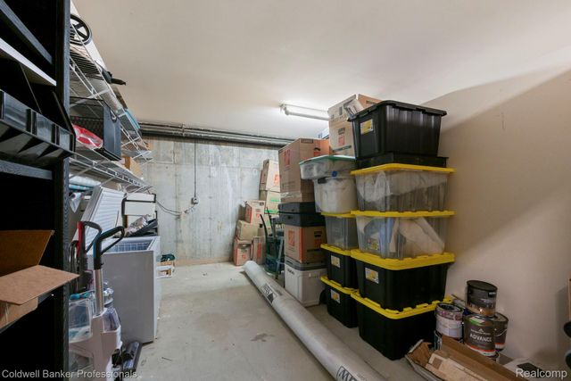 801 W Ann Arbor Trail 306, Plymouth, MI 48170