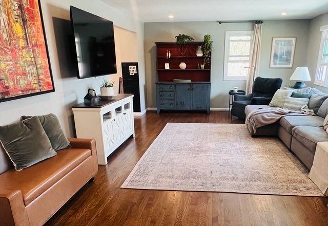 35 Pearl St 35, Randolph, MA 02368