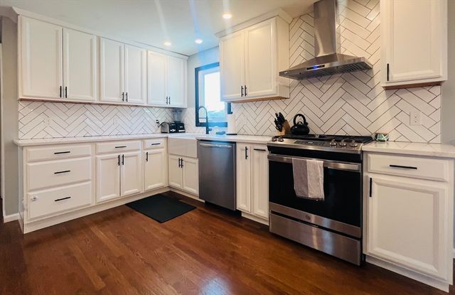 35 Pearl St 35, Randolph, MA 02368