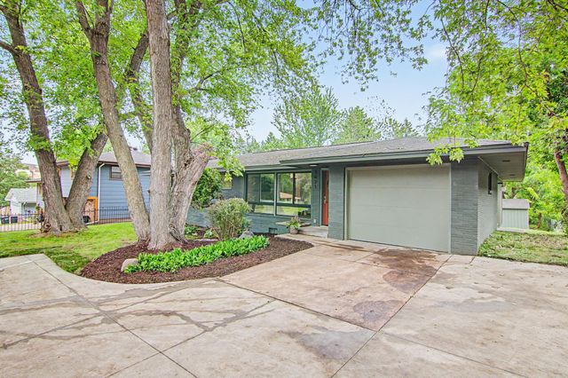 3621 Edward Street NE, Saint Anthony, MN 55418