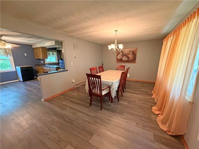 14 Flamingo Drive, Gates, NY 14624