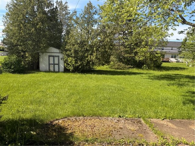 14 Flamingo Drive, Gates, NY 14624