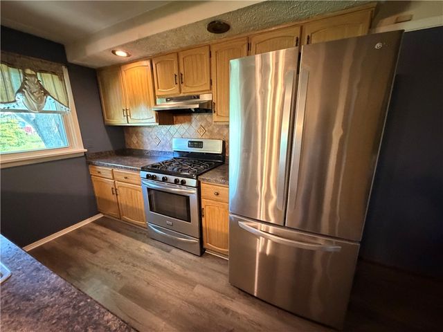 14 Flamingo Drive, Gates, NY 14624