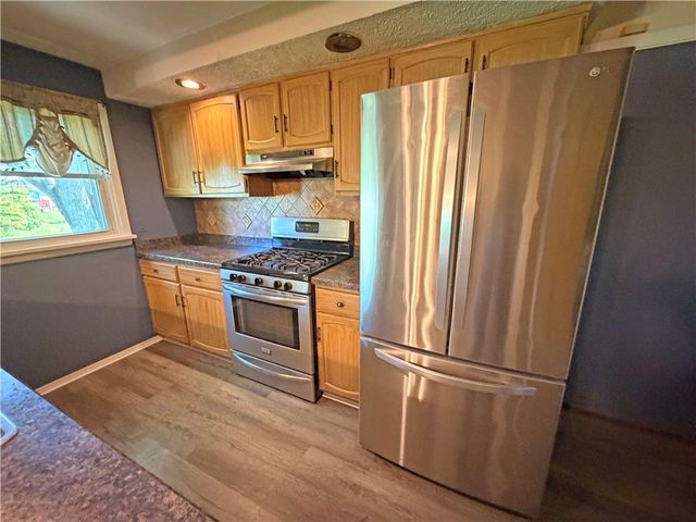 14 Flamingo Drive, Gates, NY 14624