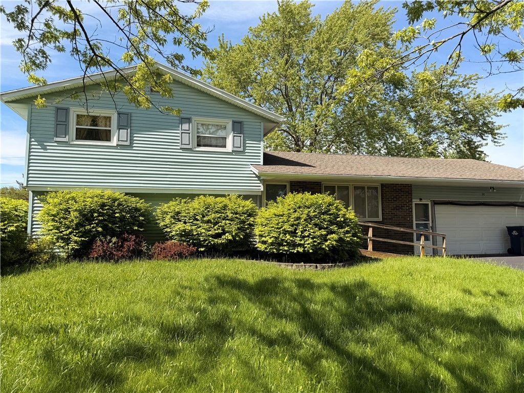 14 Flamingo Drive, Gates, NY 14624