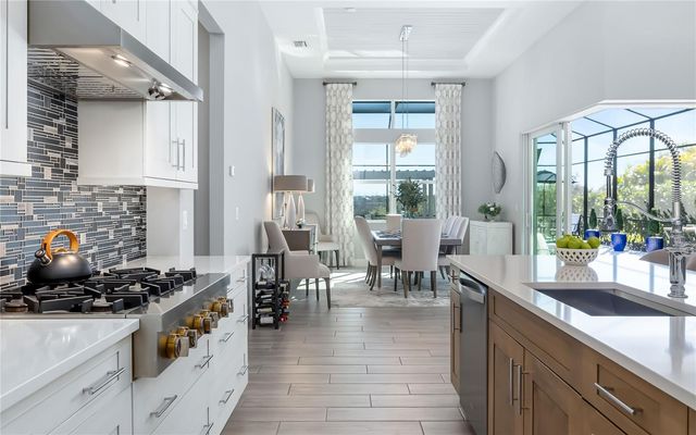 8362 REDONDA LOOP, Bradenton, FL 34202