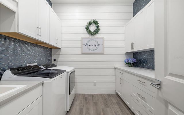 8362 REDONDA LOOP, Bradenton, FL 34202