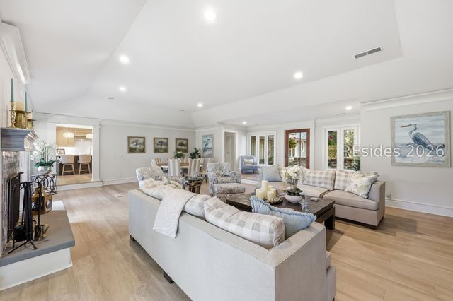 28 Pine Island Rd, Hilton Head Island, SC 29928