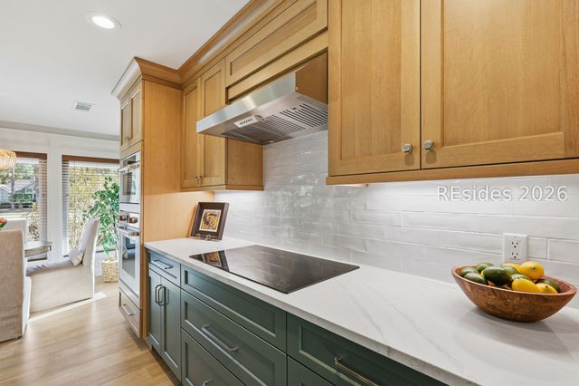 28 Pine Island Rd, Hilton Head Island, SC 29928