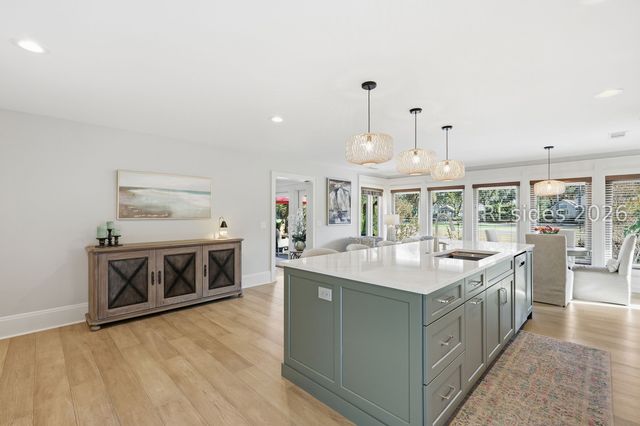 28 Pine Island Rd, Hilton Head Island, SC 29928