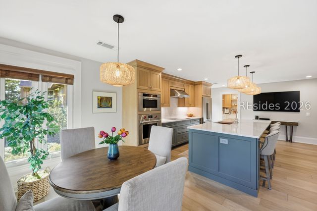 28 Pine Island Rd, Hilton Head Island, SC 29928