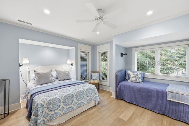 28 Pine Island Rd, Hilton Head Island, SC 29928