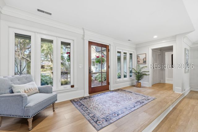 28 Pine Island Rd, Hilton Head Island, SC 29928