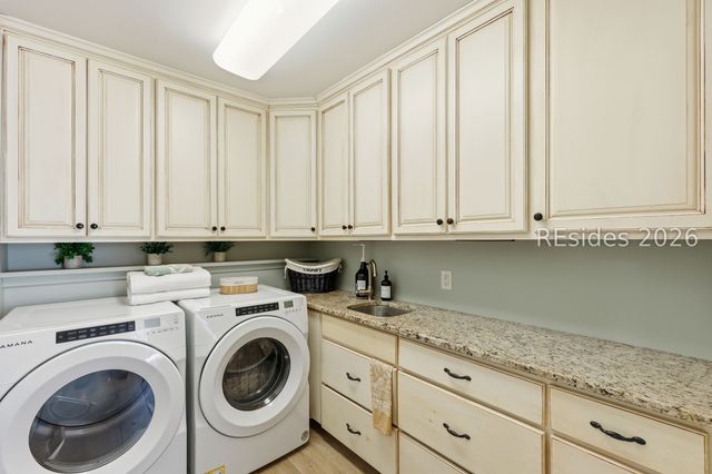 28 Pine Island Rd, Hilton Head Island, SC 29928