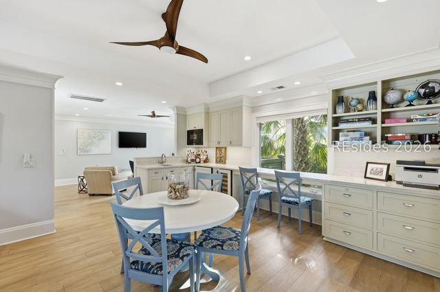 28 Pine Island Rd, Hilton Head Island, SC 29928