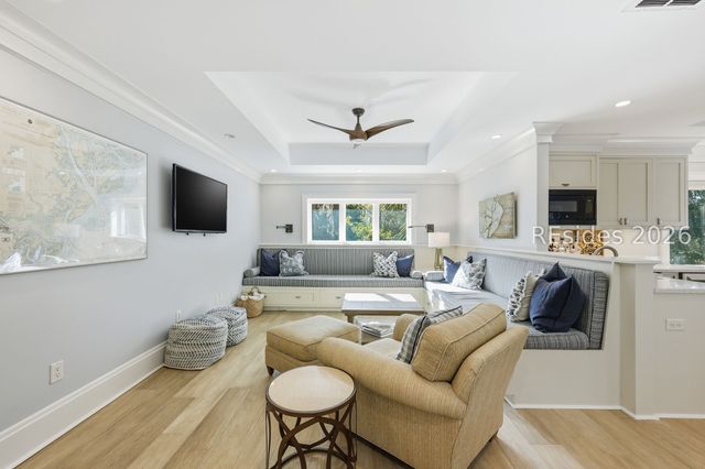 28 Pine Island Rd, Hilton Head Island, SC 29928