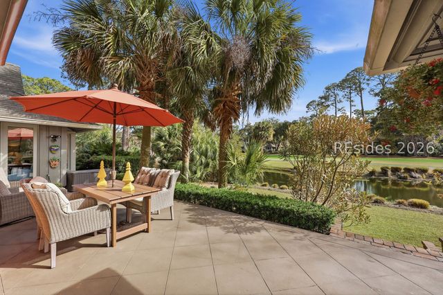 28 Pine Island Rd, Hilton Head Island, SC 29928