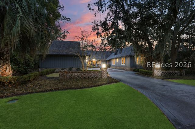 28 Pine Island Rd, Hilton Head Island, SC 29928