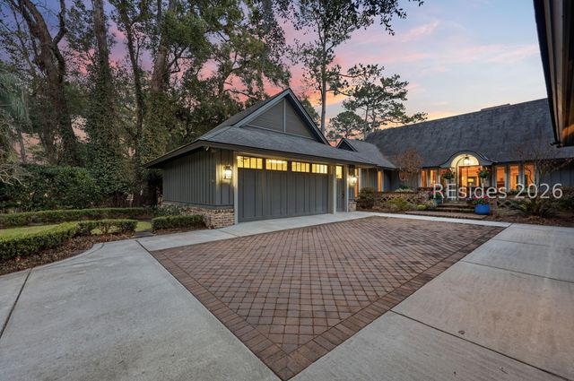 28 Pine Island Rd, Hilton Head Island, SC 29928