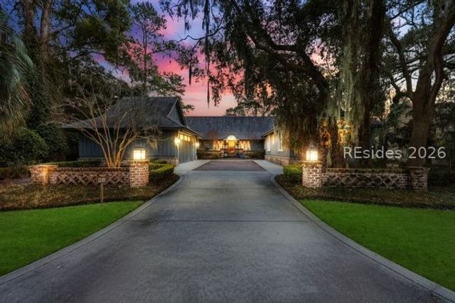 28 Pine Island Rd, Hilton Head Island, SC 29928