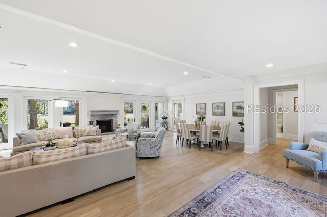 28 Pine Island Rd, Hilton Head Island, SC 29928