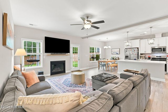 201 Rough Ridge Trail, Aberdeen, NC 28315