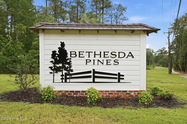 201 Rough Ridge Trail, Aberdeen, NC 28315