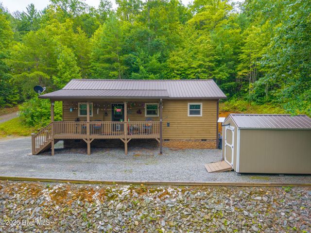 40 Refuge Ridge Road, Murphy, NC 28906