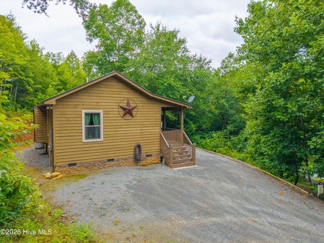 40 Refuge Ridge Road, Murphy, NC 28906