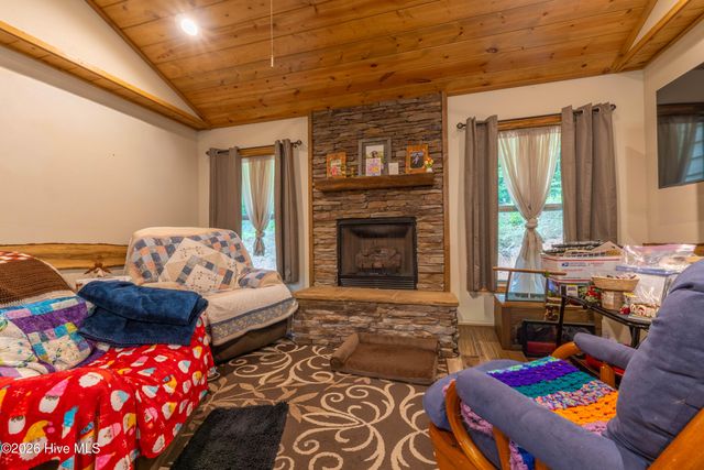 40 Refuge Ridge Road, Murphy, NC 28906