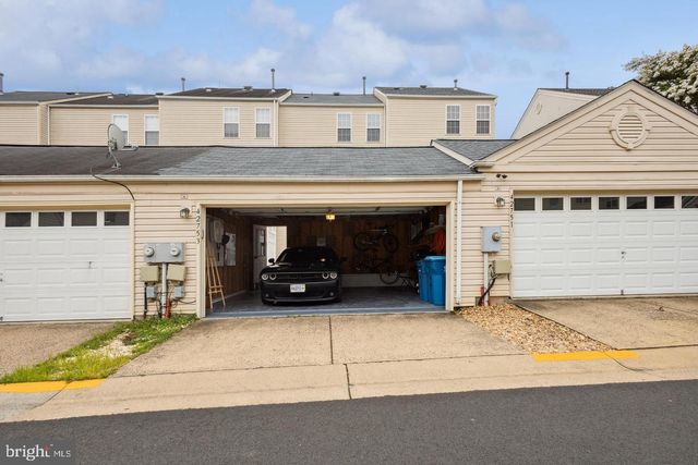 42753 STADLER LN, Chantilly, VA 20152